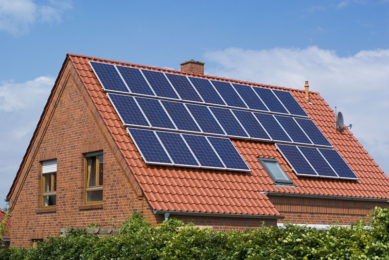 Je bekijkt nu Gedeeltelijke aftrek voorbelasting woning door plaatsing zonnepanelen op dak