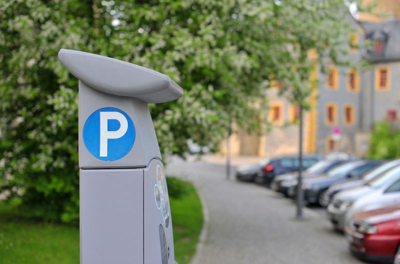 Lees meer over het artikel Prejudiciële vragen over karakter naheffingsaanslag parkeerbelasting
