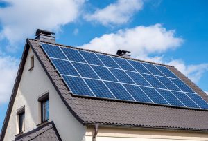 Lees meer over het artikel Recht op aftrek btw op draagconstructie woning en op zonnepanelen bij verhuur woning?